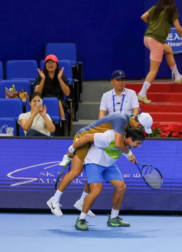 张奔斗：时间，商竣程一个未知而美妙的维度