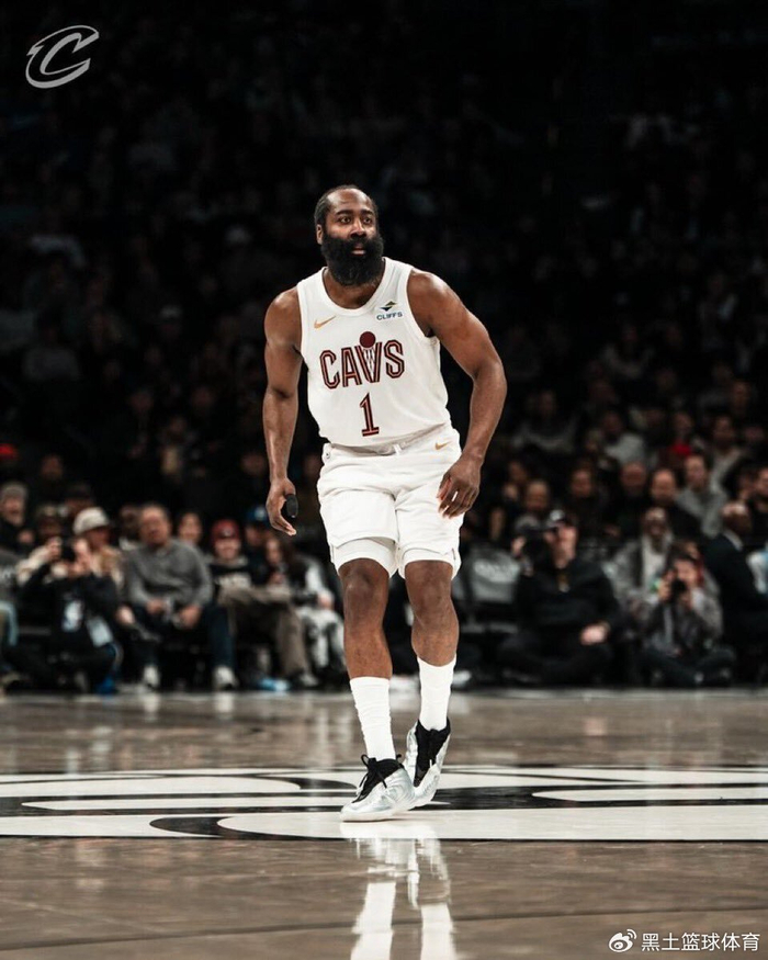 Baccarat-破纪录！哈登带伤复出轰22+9+8弑旧主 拇指骨折仅歇2场就回归|詹姆斯·哈登|骑士|篮网|克利夫兰骑士队|布鲁克林篮网队_新浪体育_新浪新闻